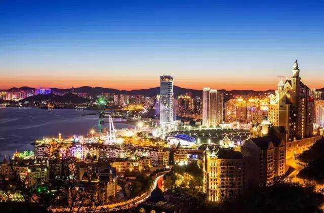 大连盛会,嘉宾云集,观众热情如火